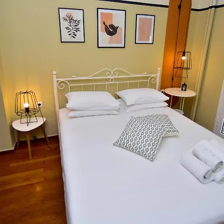 Colourful & Family-friendly Flat With A Funky Swing! * Thessaloniki