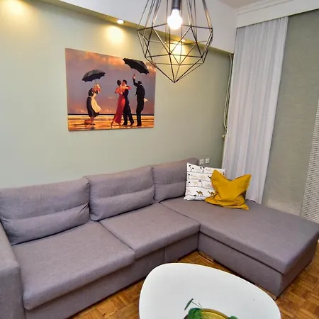 Apartment Colourful & Family-friendly Flat With A Funky Swing!