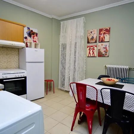 Apartment Colourful & Family-friendly Flat With A Funky Swing! *